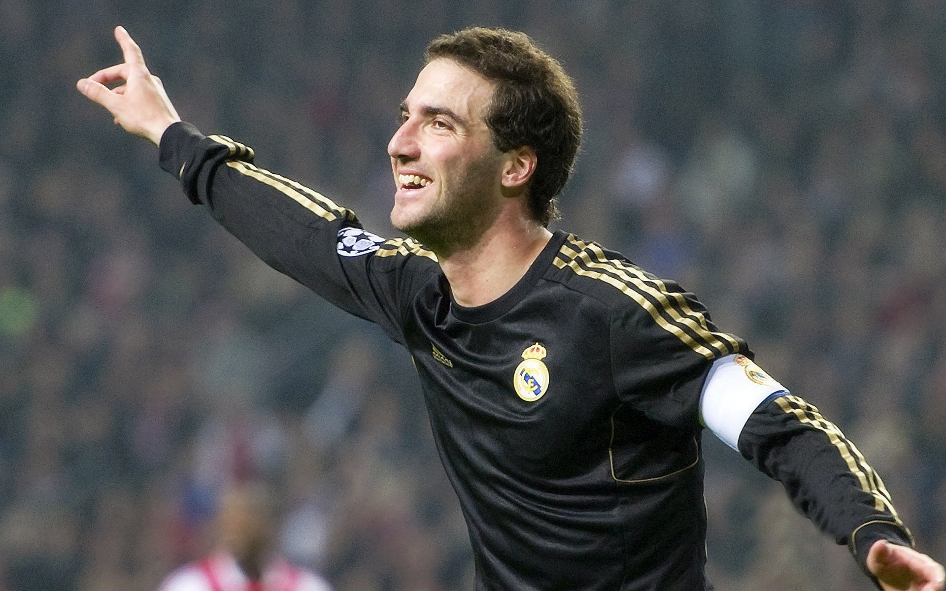 九游下载官网-《虚拟职业联赛：电竞行业新型比赛形态探索》，虚拟竞技场