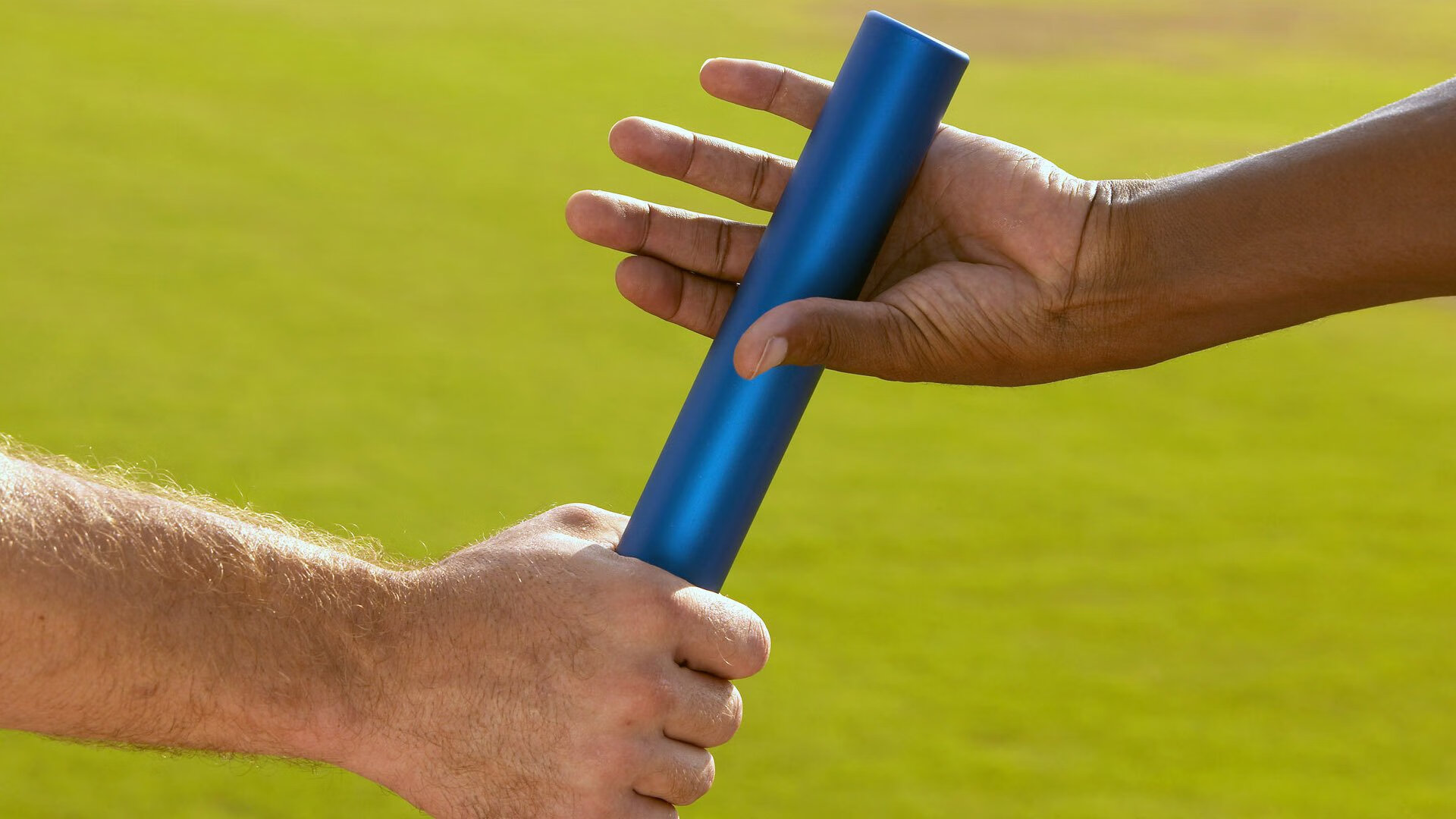 未来“足球天王”之路：新秀崭露头角，未来足球新星