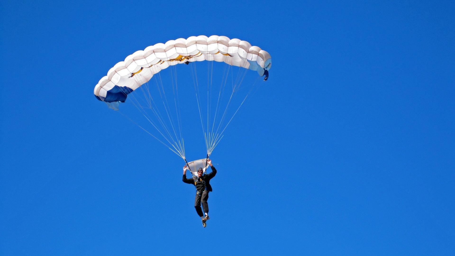 九游游戏中心-迈凯轮引入新车手，加码争冠阵容，迈凯轮canam